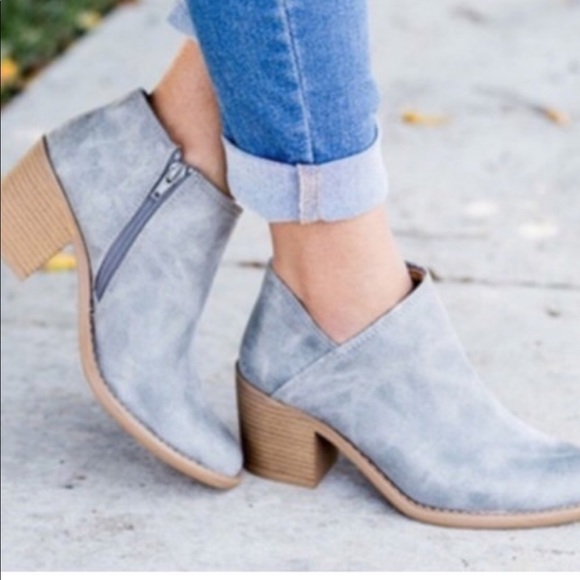 Shoes - Women’s boots